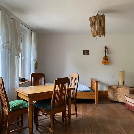 Vakantiehuis Uckermaerkisches Landarbeiterhaus Kuhz